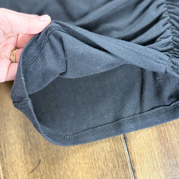 Lulu’s L Black Ruched Middle Long Sleeve Cropped Top V Neck, Soft - Picture 6 of 9